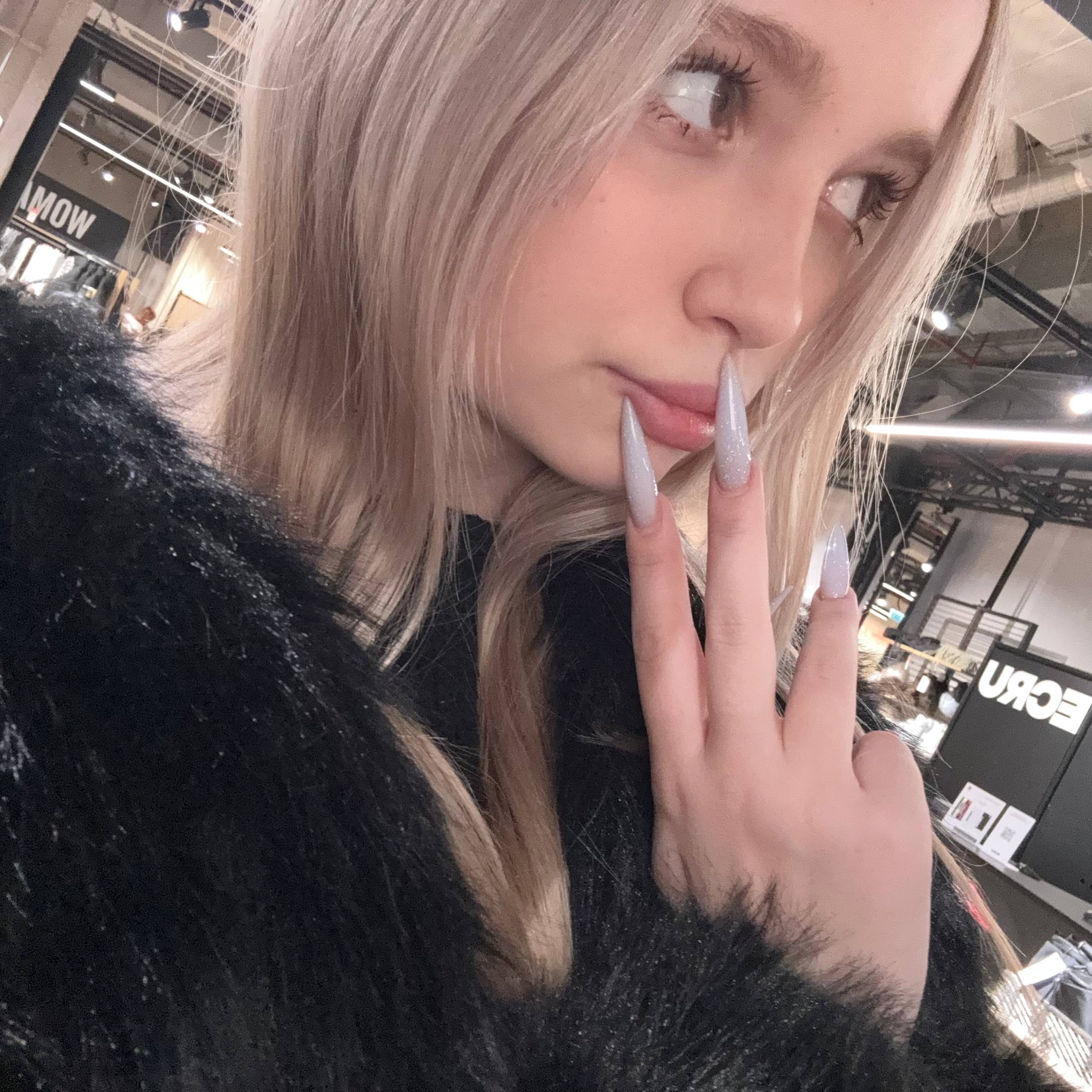 Полина